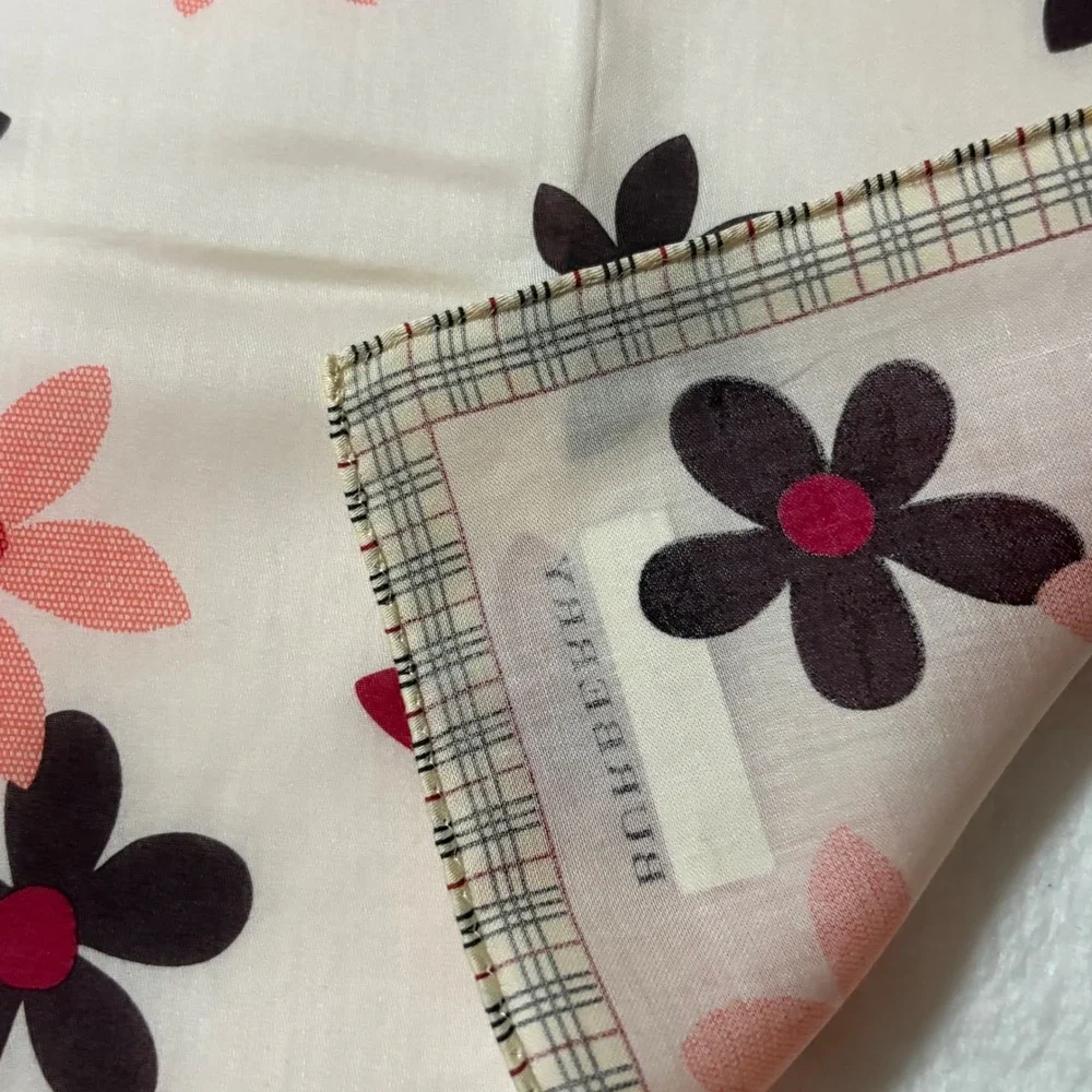 BURBERRY Scarf Handkerchief Floral Cotton Cream Pink 19.5in Square Neckerchief